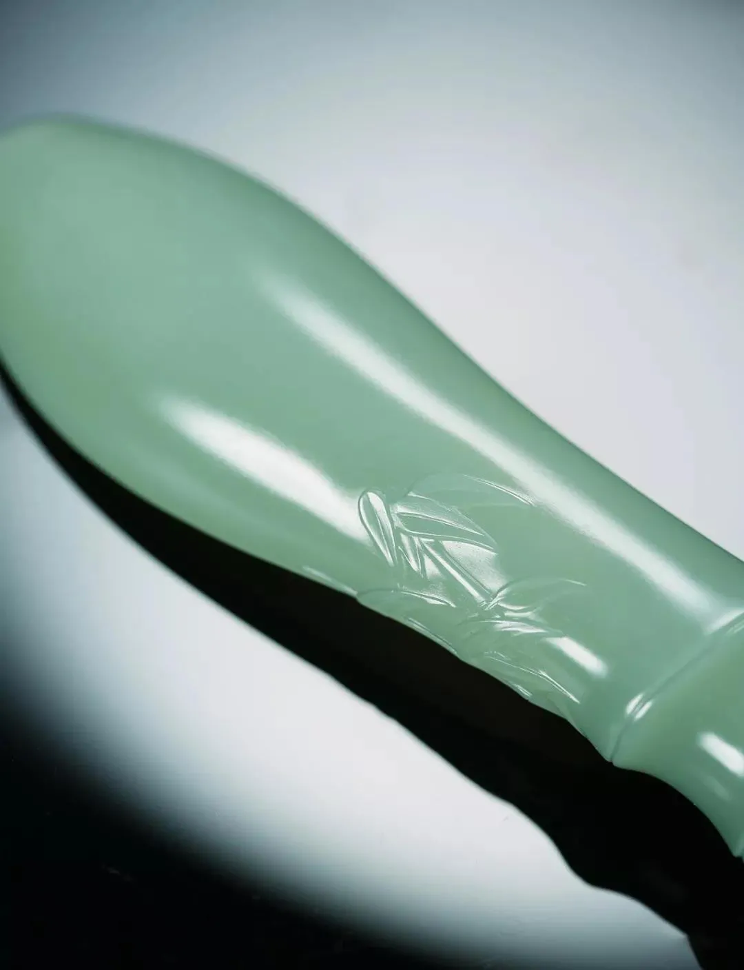 和田玉里的&ldquo;帝王细&rdquo;？把我们雕玉老师傅都给整糊涂了&hellip;&hellip;